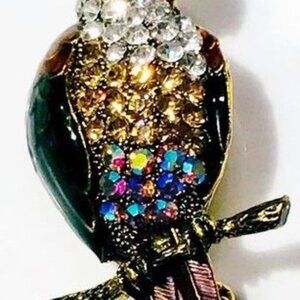 RHINESTONE PARROT BROOCH W ARTICULATING TAIL GOLDTONE METAL BROWN GREEN CLEAR